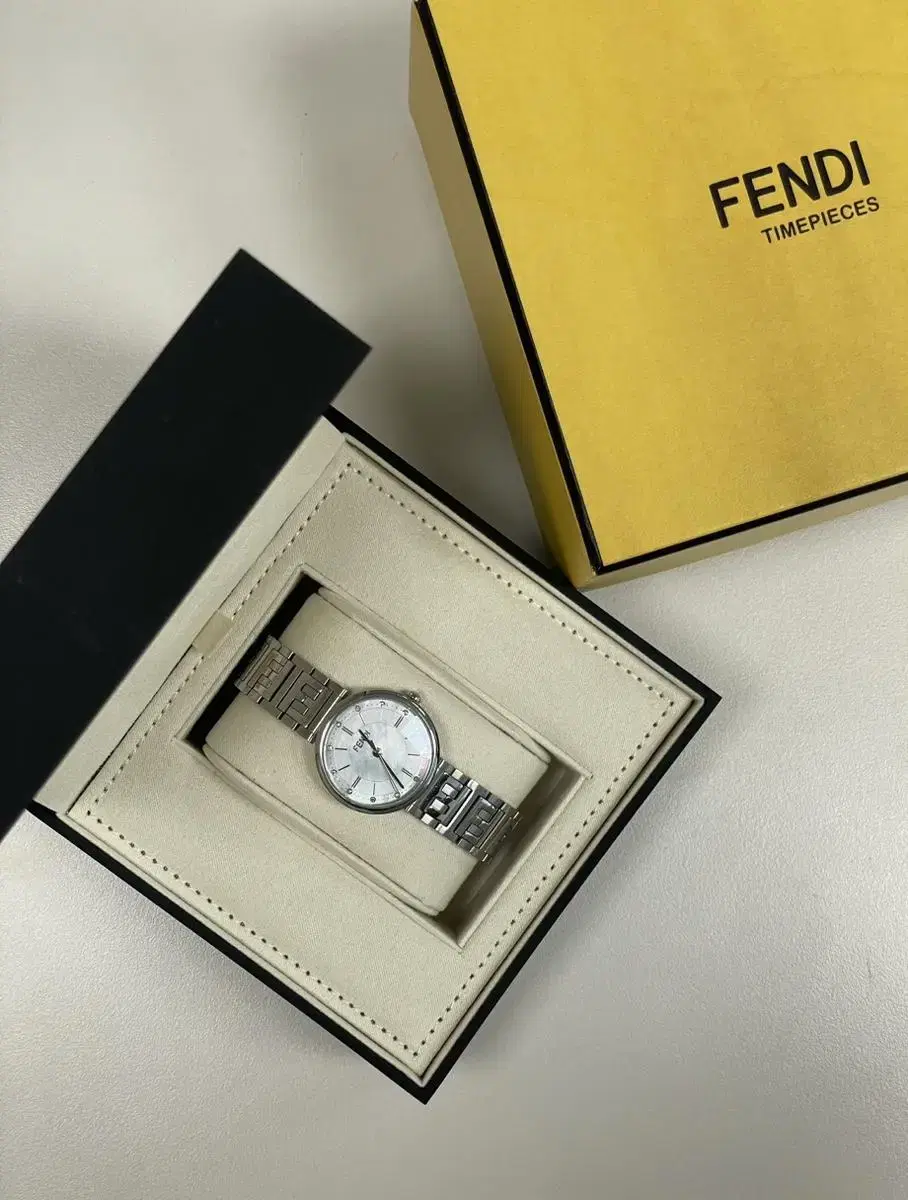 [FENDI]펜디 포에버 다이아 여성메탈시계(F102101501)